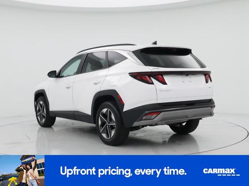 White 2025 Hyundai TUCSON SEL