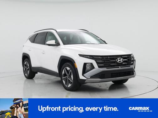 White 2025 Hyundai TUCSON SEL