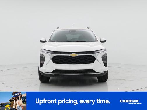 White 2025 Chevrolet Trax LT