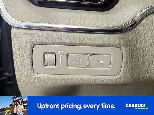 2018 Volvo XC60 Recharge Plug-In Hybrid T8 Inscription