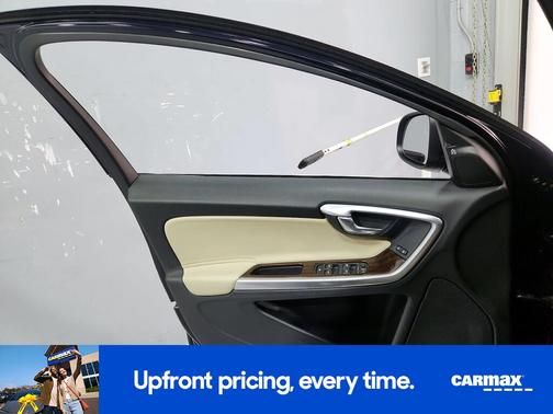 2017 Volvo V60 T5 Premier