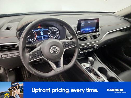 2022 Nissan Altima SR