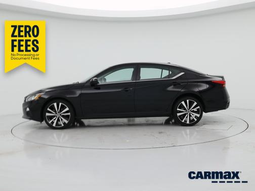 Black 2020 Nissan Altima SR