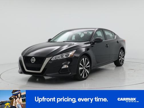 Black 2020 Nissan Altima SR