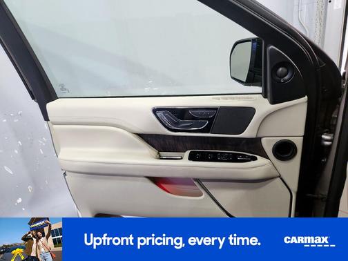 2019 Lincoln Navigator Select