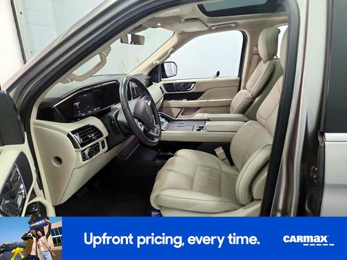 2019 Lincoln Navigator Select