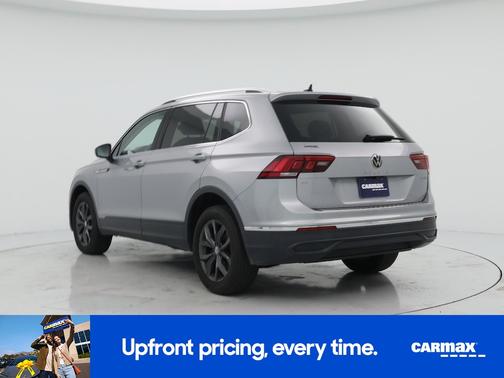 Gray 2022 Volkswagen Tiguan SE