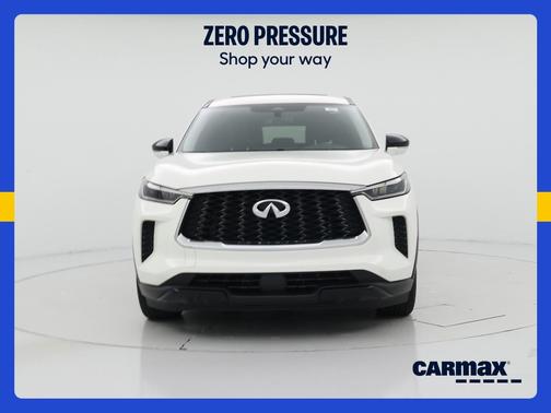 White 2024 INFINITI QX60 Pure