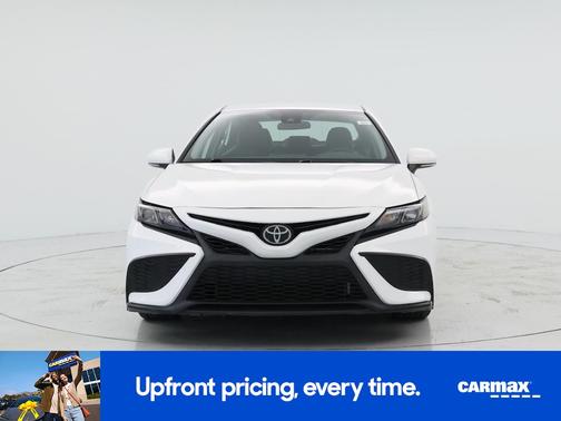 White 2023 Toyota Camry SE
