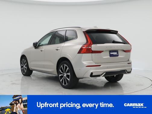 Gold 2023 Volvo XC60 B5 Plus Dark Theme