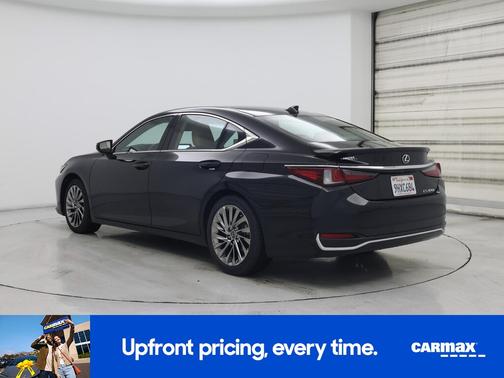 2024 Lexus ES 300h Ultra Luxury