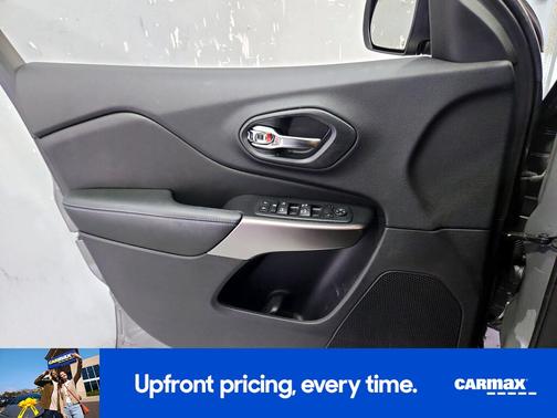 Gray 2020 Jeep Cherokee Latitude Plus