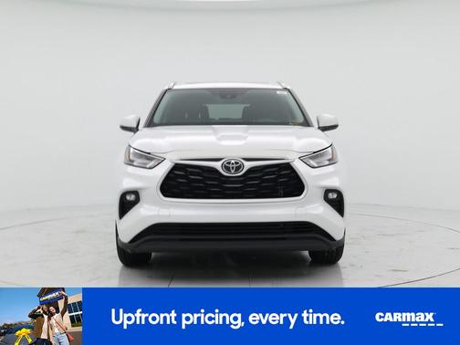 Pearl 2022 Toyota Highlander XLE