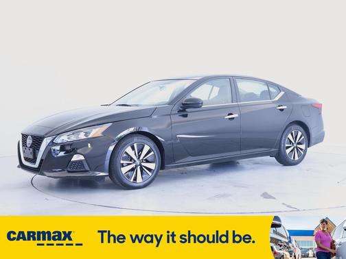 2022 Nissan Altima SV