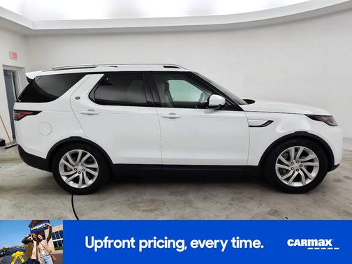 White 2019 Land Rover Discovery HSE