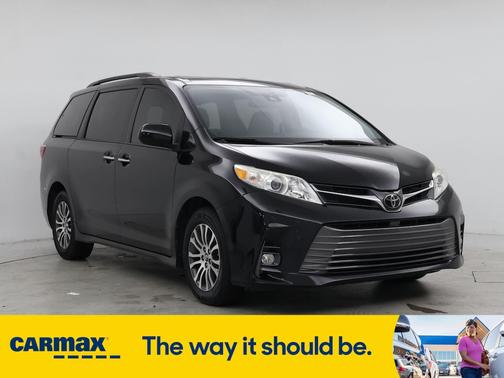 2019 Toyota Sienna XLE