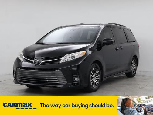 2019 Toyota Sienna XLE