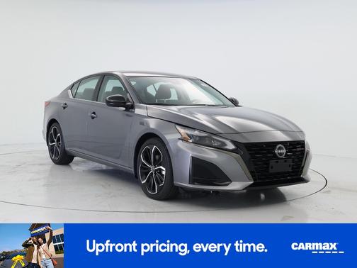 Gray 2023 Nissan Altima SR