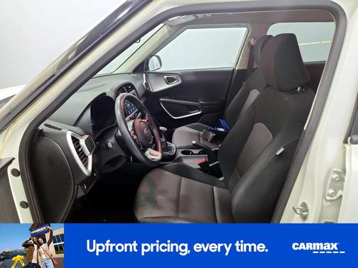 White 2021 Kia Soul LX