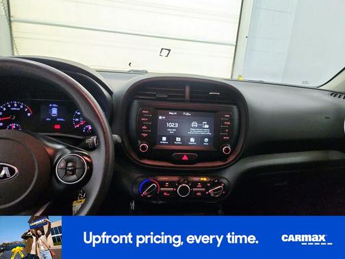 White 2021 Kia Soul LX