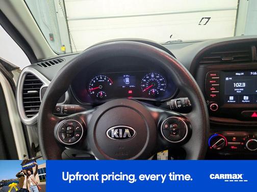 White 2021 Kia Soul LX