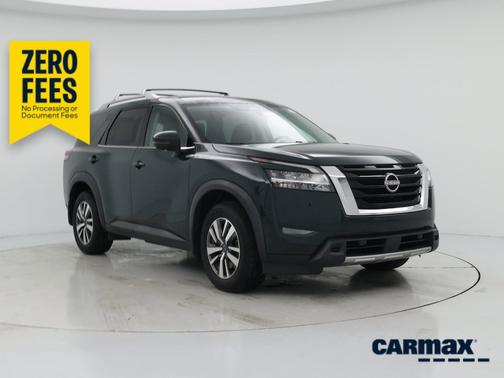 Green 2024 Nissan Pathfinder SL