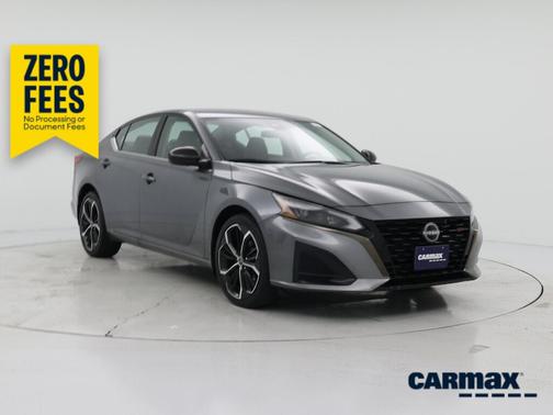 Gray 2023 Nissan Altima SR