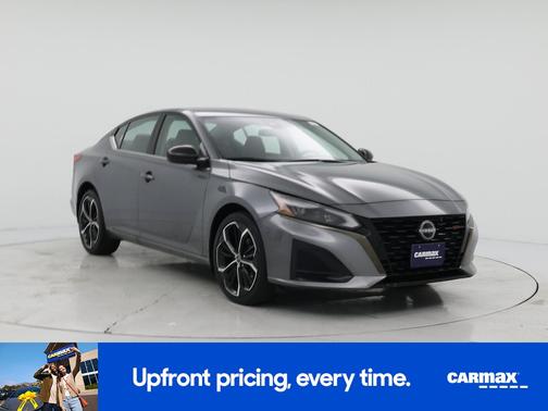 Gray 2023 Nissan Altima SR