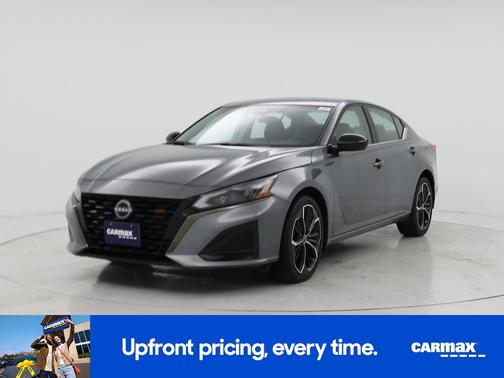 Gray 2023 Nissan Altima SR