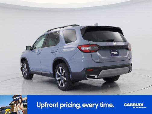 Gray 2025 Honda Pilot Touring+