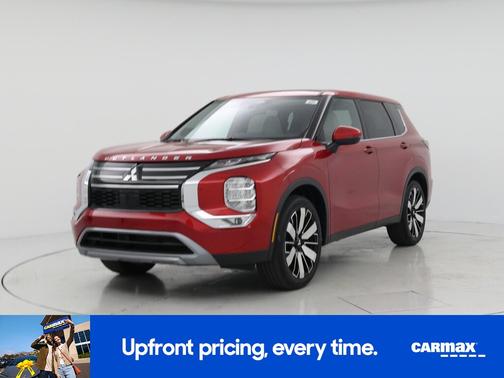 Red 2025 Mitsubishi Outlander SE