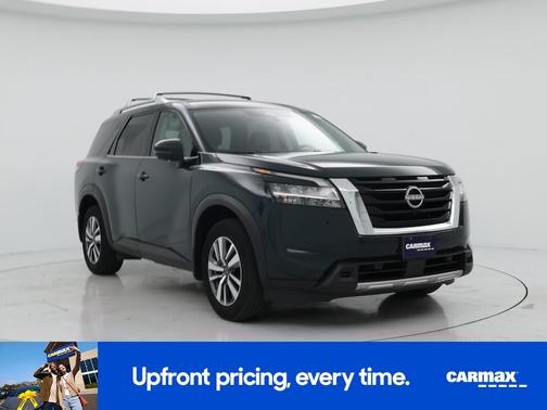 Green 2023 Nissan Pathfinder SL