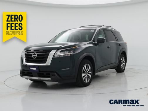 Green 2023 Nissan Pathfinder SL