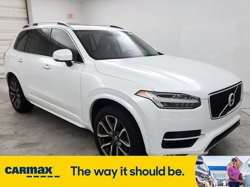 2018 Volvo XC90 T6 Momentum