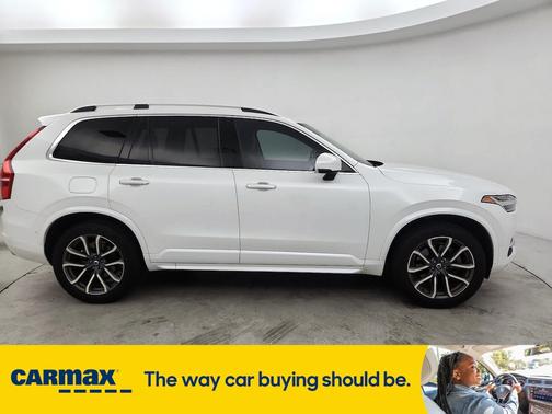2018 Volvo XC90 T6 Momentum