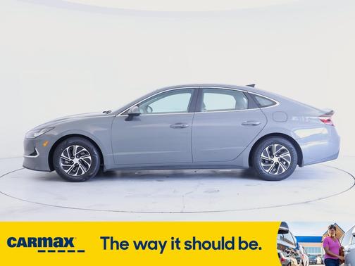 2022 Hyundai SONATA Hybrid Blue