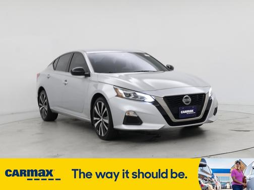 2022 Nissan Altima SR