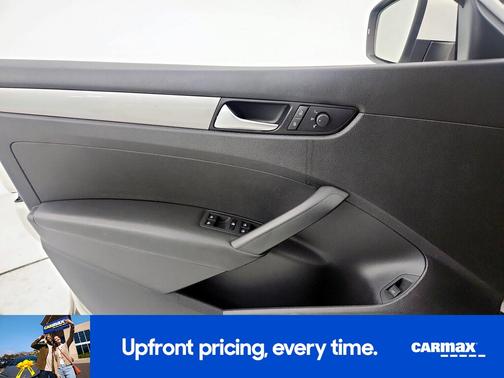 White 2015 Volkswagen Passat S