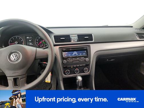 White 2015 Volkswagen Passat S