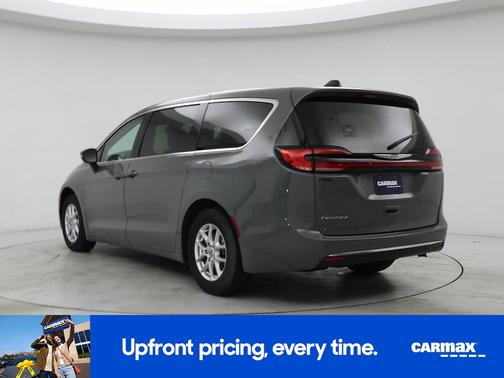 2023 Chrysler Pacifica Touring