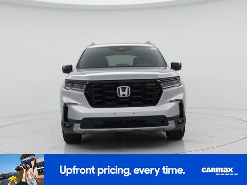 Silver 2025 Honda Pilot Trailsport