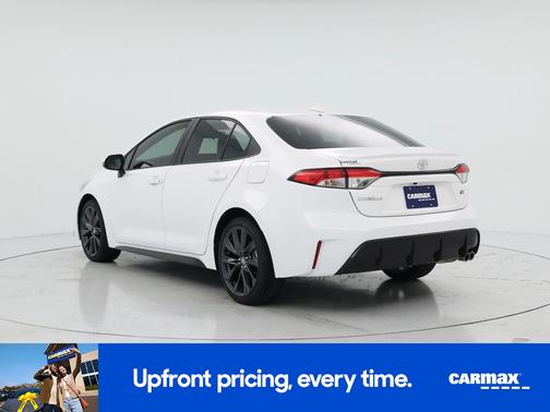White 2025 Toyota Corolla SE