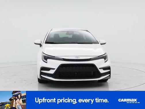 White 2025 Toyota Corolla SE