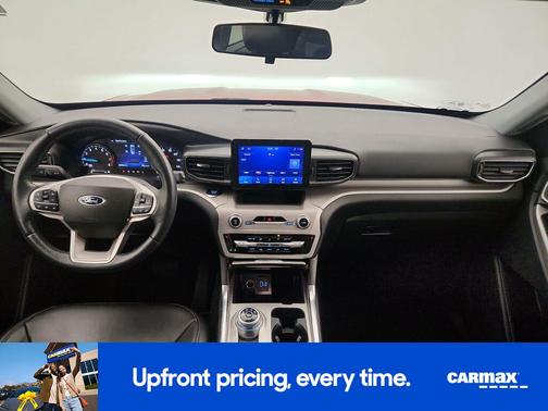 Red 2022 Ford Explorer XLT