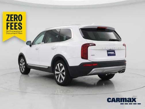 White 2022 Kia Telluride S