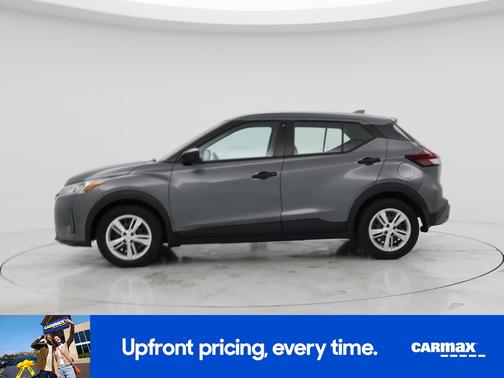 Gray 2022 Nissan Kicks S