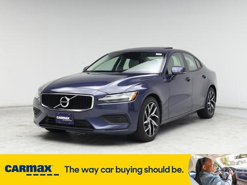 2020 Volvo S60 T5 Momentum
