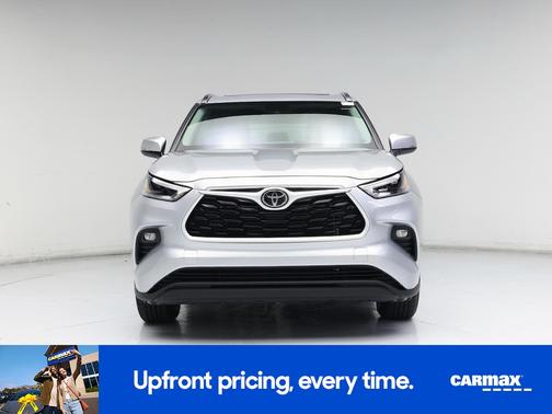 Silver 2021 Toyota Highlander XLE