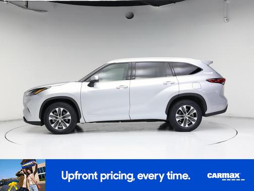 Silver 2021 Toyota Highlander XLE
