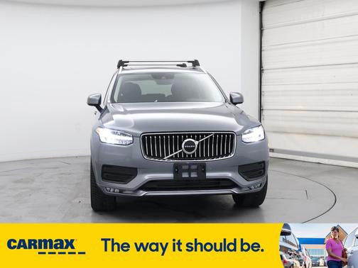 2020 Volvo XC90 T6 Momentum